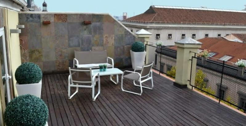 Urbansea Atocha 113 Madri Exterior foto